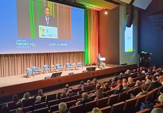 W4M distinguida na conferência AHETA Turismo +30